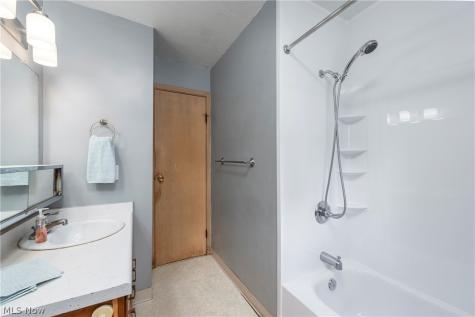 7643 Key West Drive Parma OH 44134