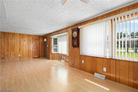 4885 Oster Road Sheffield Lake OH 44054