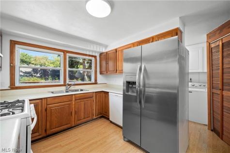 4885 Oster Road Sheffield Lake OH 44054