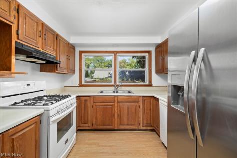 4885 Oster Road Sheffield Lake OH 44054