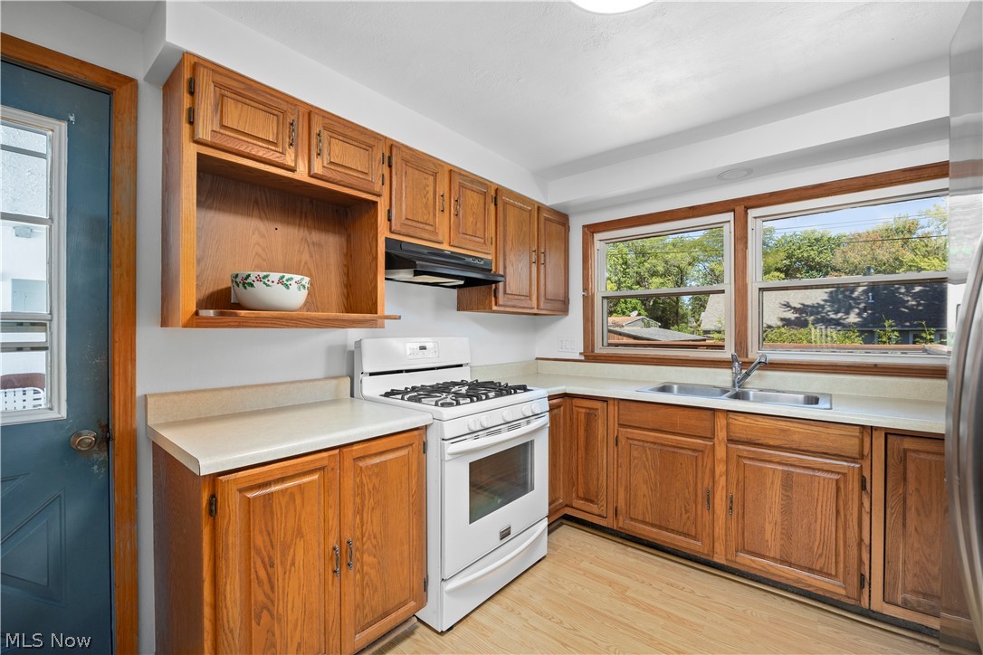 4885 Oster Road Sheffield Lake OH 44054