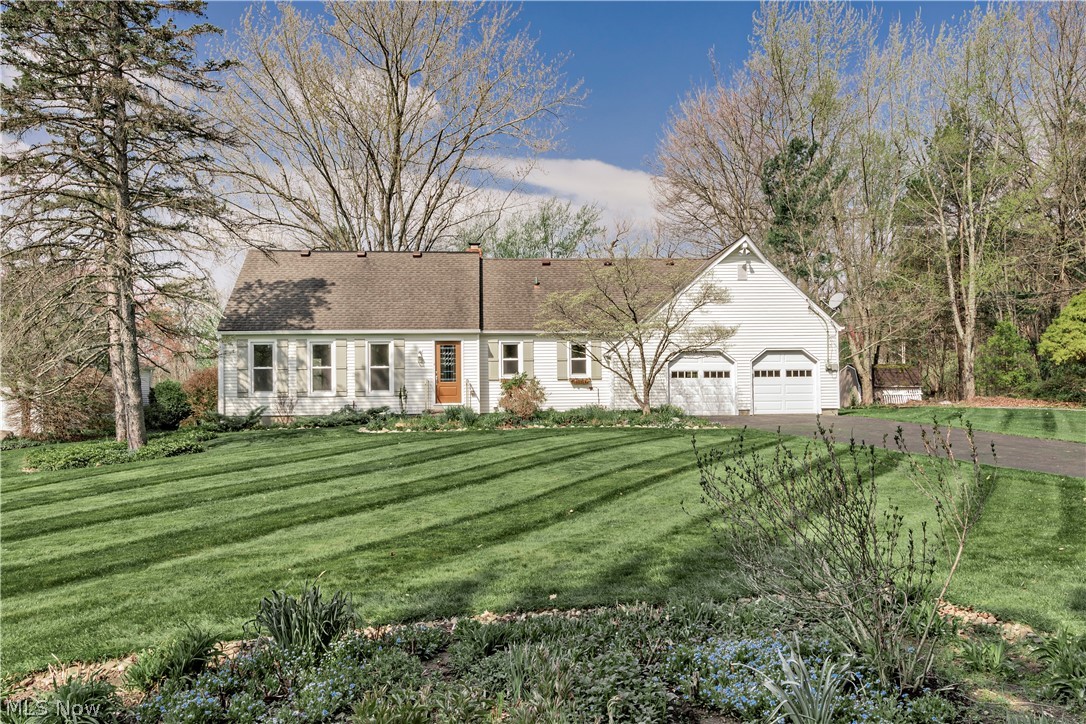 75 Maple Hill Drive Chagrin Falls OH 44022