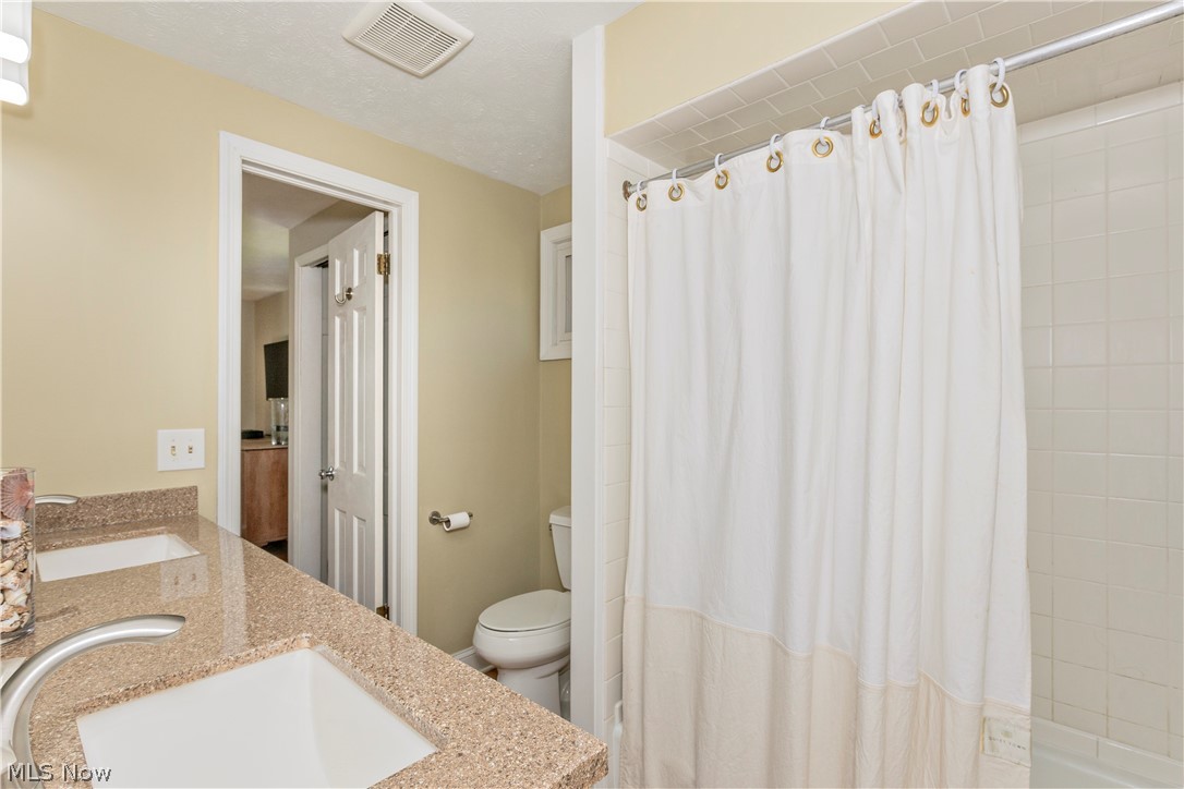 75 Maple Hill Drive Chagrin Falls OH 44022