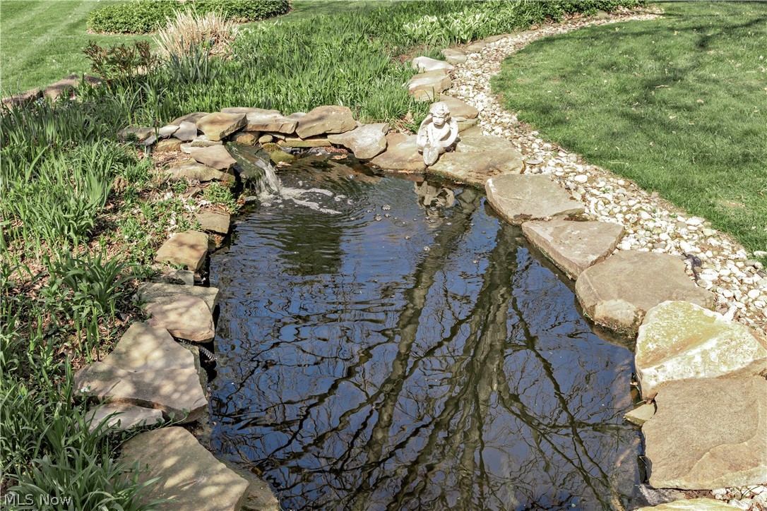 75 Maple Hill Drive Chagrin Falls OH 44022