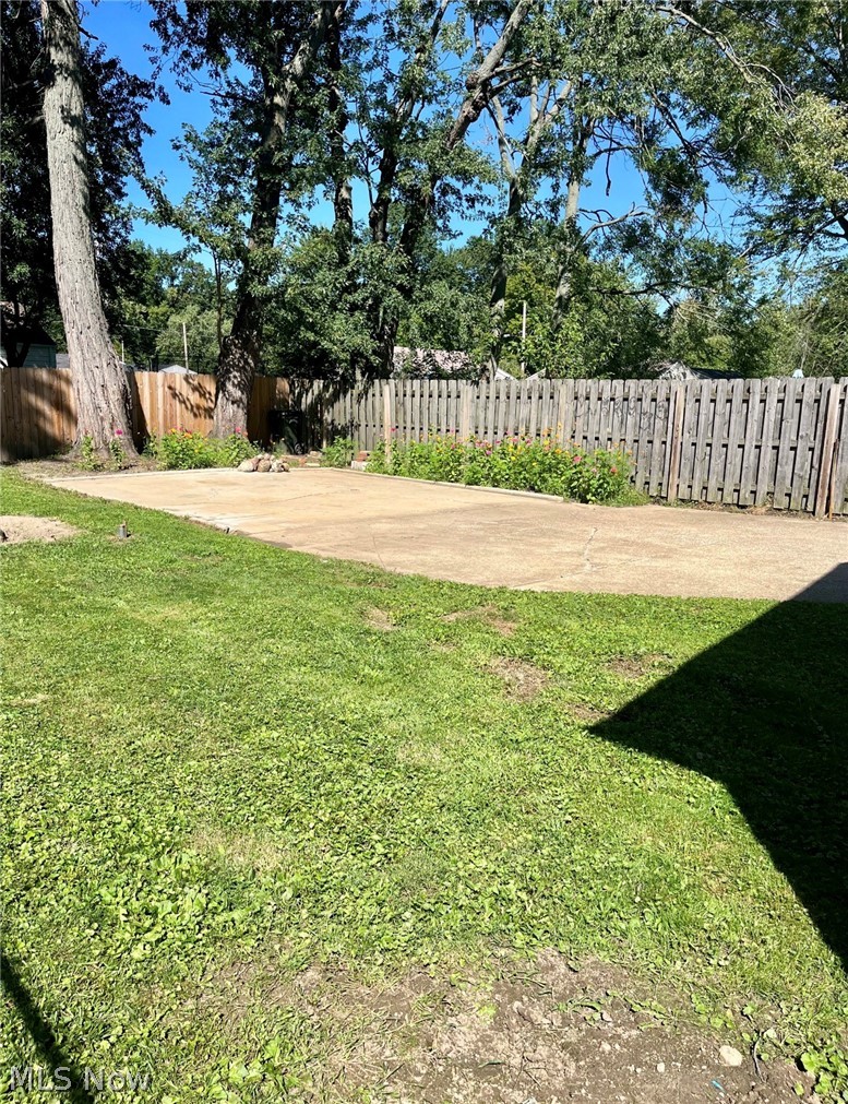 560 Baldwin Avenue Elyria OH 44035