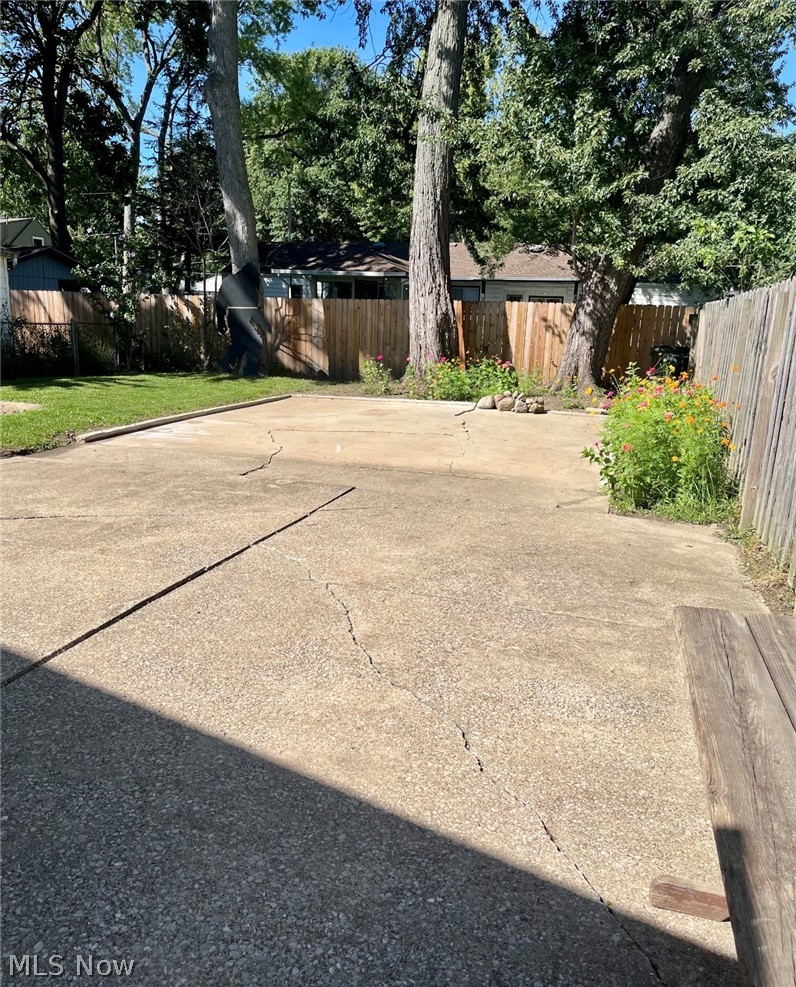 560 Baldwin Avenue Elyria OH 44035