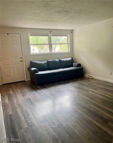 560 Baldwin Avenue Elyria OH 44035