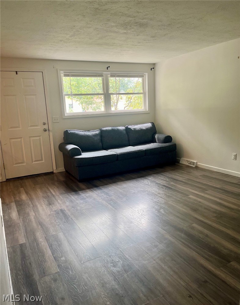 560 Baldwin Avenue Elyria OH 44035