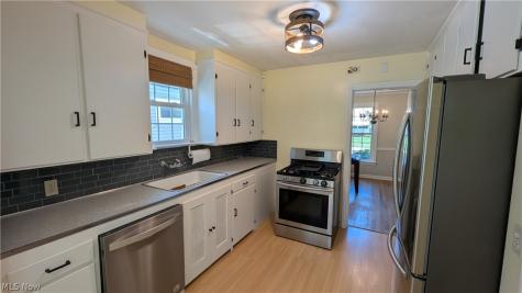 16725 Bradgate Avenue Cleveland OH 44111