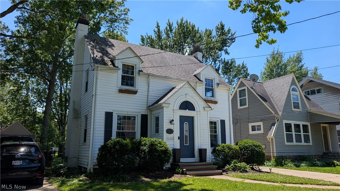 16725 Bradgate Avenue Cleveland OH 44111