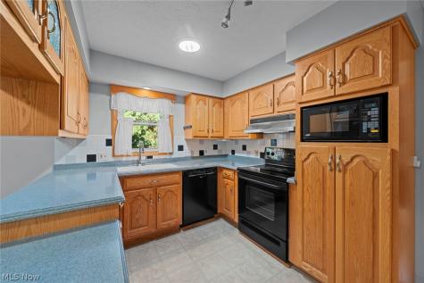 651 Ivywood Drive Tallmadge OH 44278