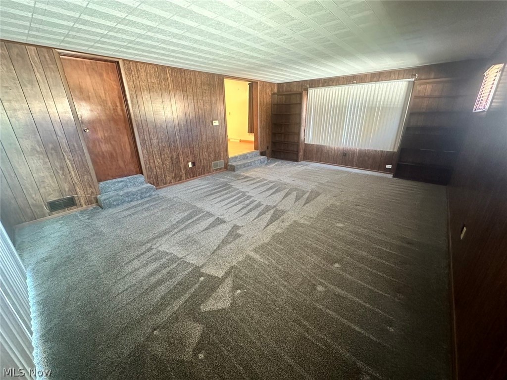417 Otis Court SE Girard OH 44420