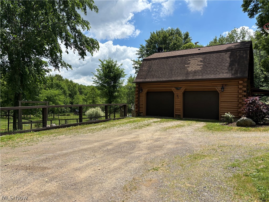 18821 Munn Road Auburn OH 44023