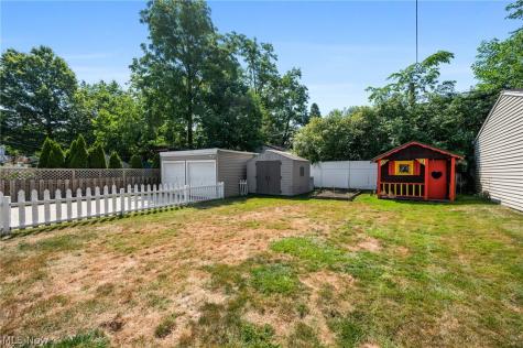 5120 Oakmont Drive Lyndhurst OH 44124