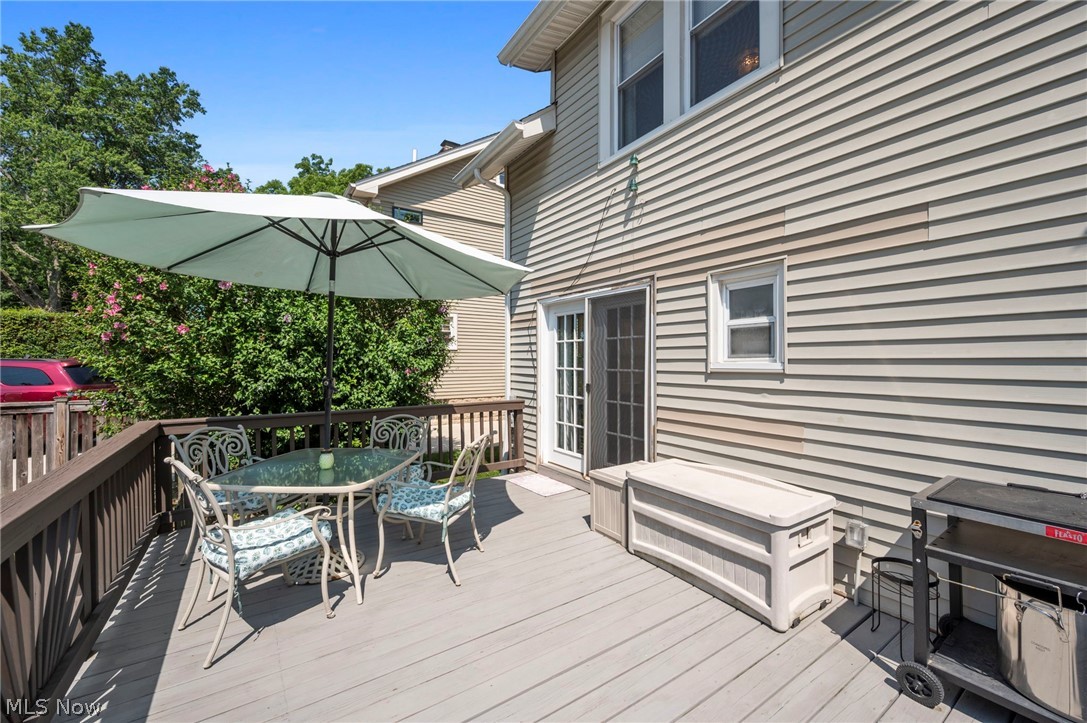 5120 Oakmont Drive Lyndhurst OH 44124