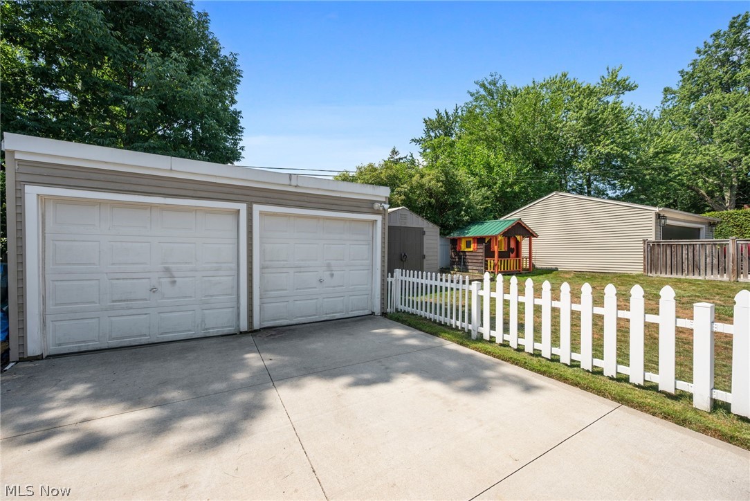 5120 Oakmont Drive Lyndhurst OH 44124