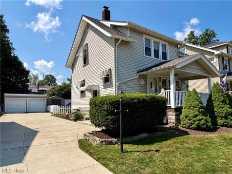 5120 Oakmont Drive Lyndhurst OH 44124