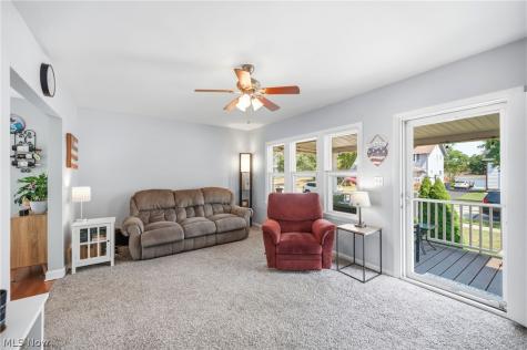 5120 Oakmont Drive Lyndhurst OH 44124