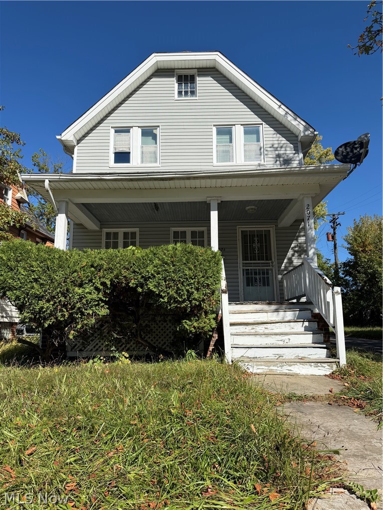 2071 Deanwood Street East Cleveland OH 44112