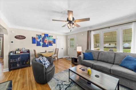 3214 Commonwealth Drive Cleveland OH 44134