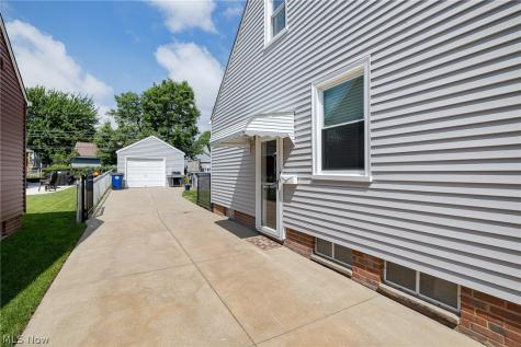 4576 Bentwood Drive Cleveland OH 44144
