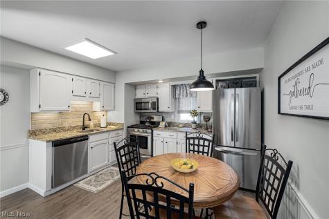 4576 Bentwood Drive Cleveland OH 44144