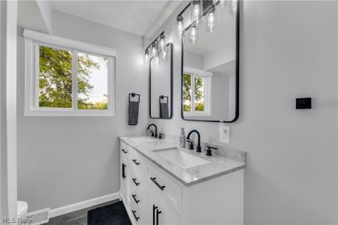2665 Nottingham Drive Parma OH 44134