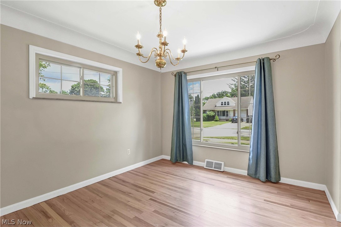 5998 Maplecliff Drive Parma Heights OH 44130