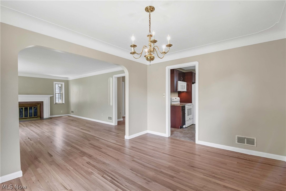 5998 Maplecliff Drive Parma Heights OH 44130