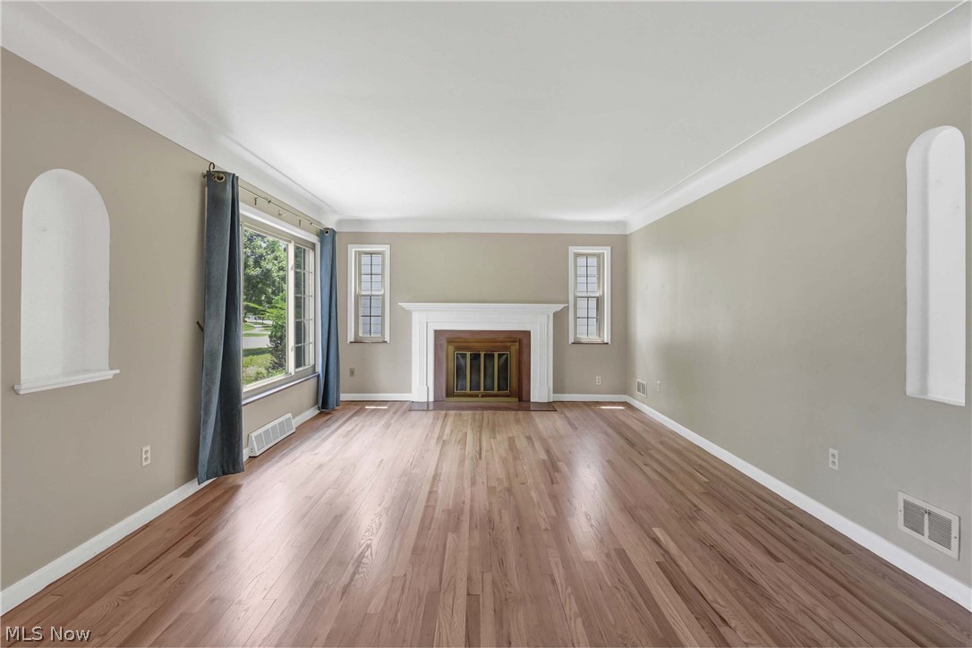 5998 Maplecliff Drive Parma Heights OH 44130