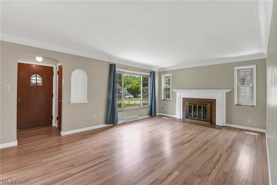 5998 Maplecliff Drive Parma Heights OH 44130