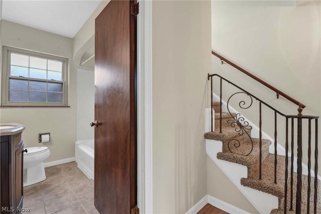 5998 Maplecliff Drive Parma Heights OH 44130