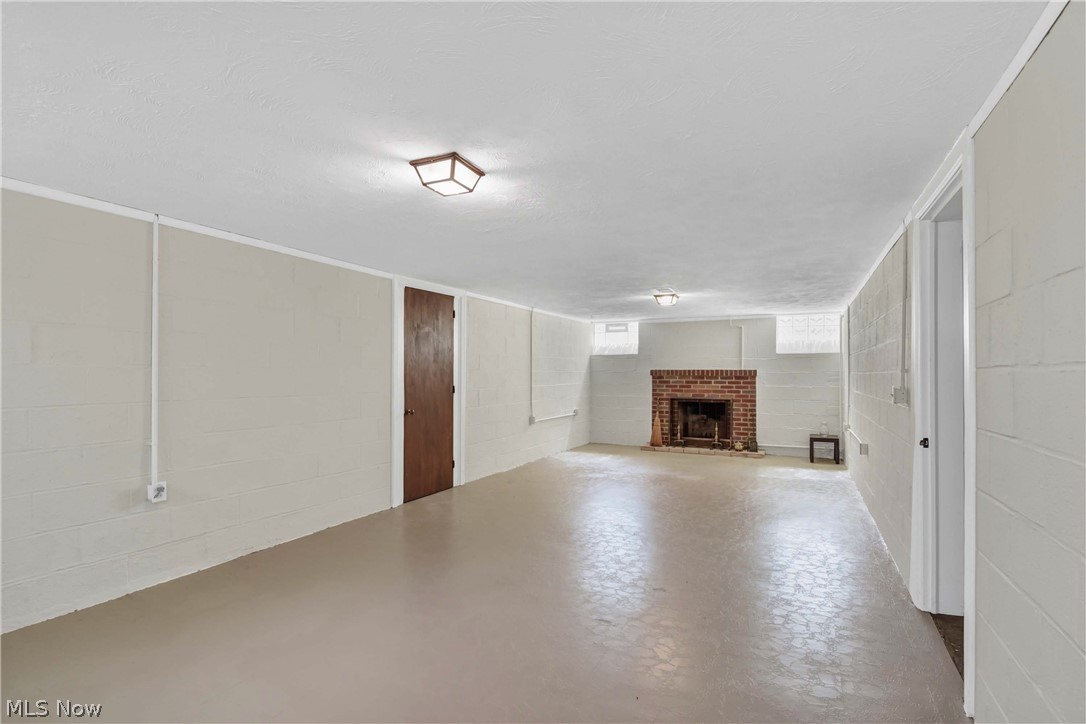 5998 Maplecliff Drive Parma Heights OH 44130