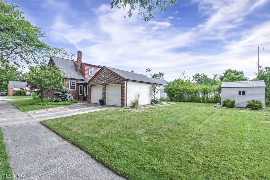 5998 Maplecliff Drive Parma Heights OH 44130