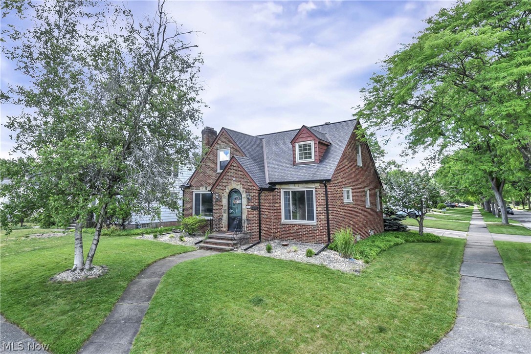 5998 Maplecliff Drive Parma Heights OH 44130
