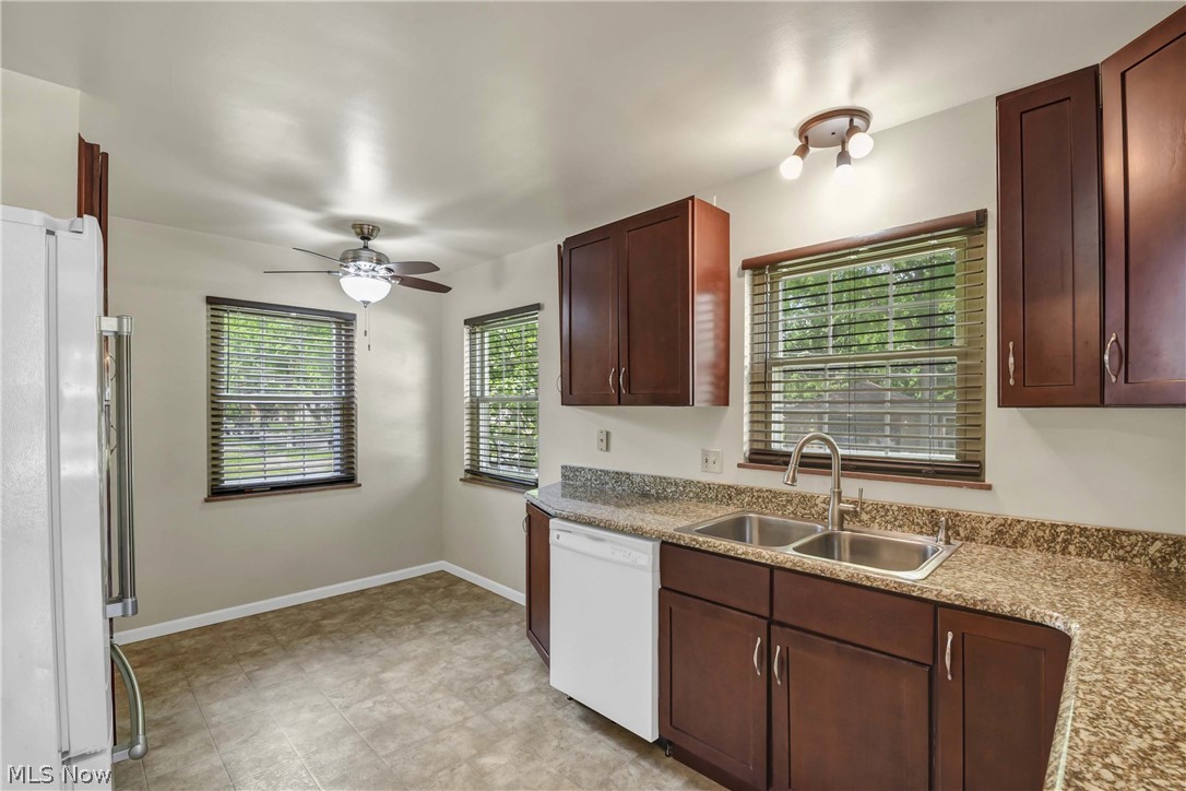5998 Maplecliff Drive Parma Heights OH 44130