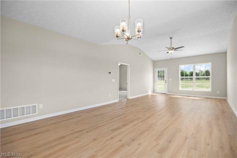 111 Brunswick Drive Elyria OH 44035