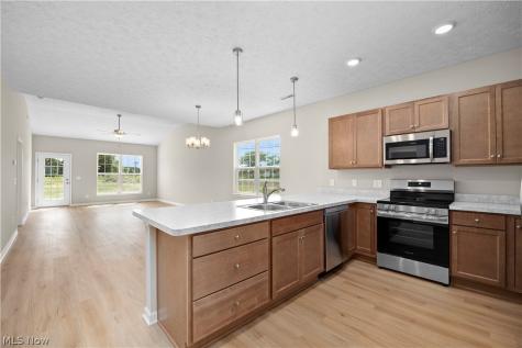 111 Brunswick Drive Elyria OH 44035