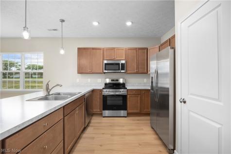 111 Brunswick Drive Elyria OH 44035