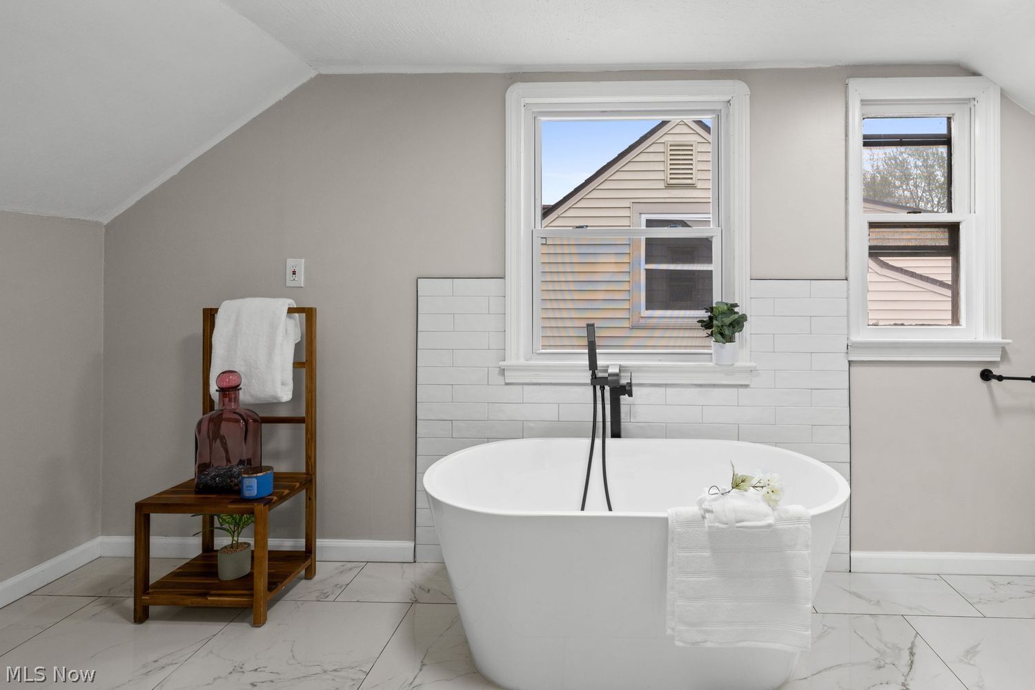 4198 Wyncote Road South Euclid OH 44121