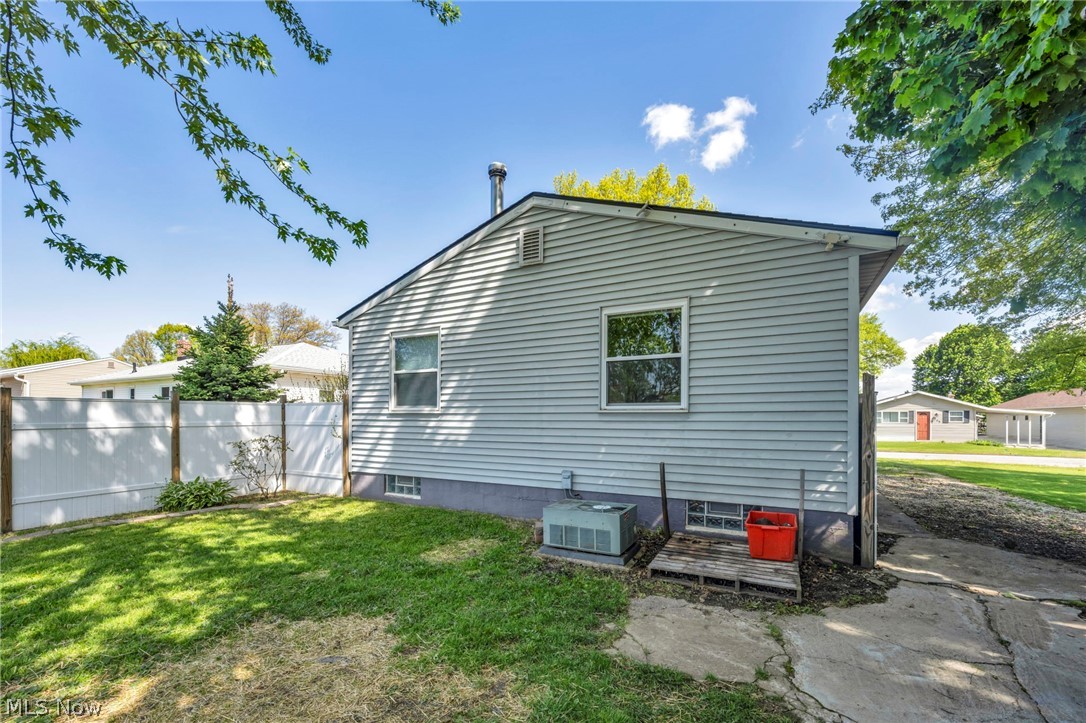 1144 Noble Street Barberton OH 44203