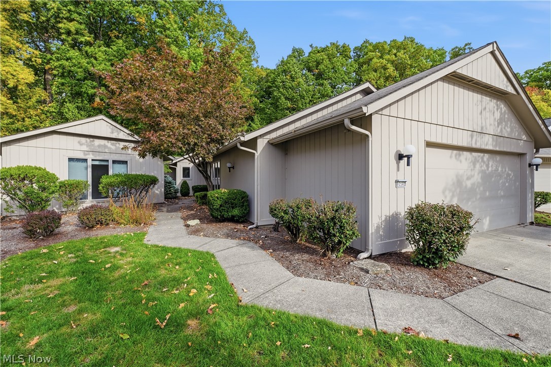 12302 Kronos Court Strongsville OH 44149