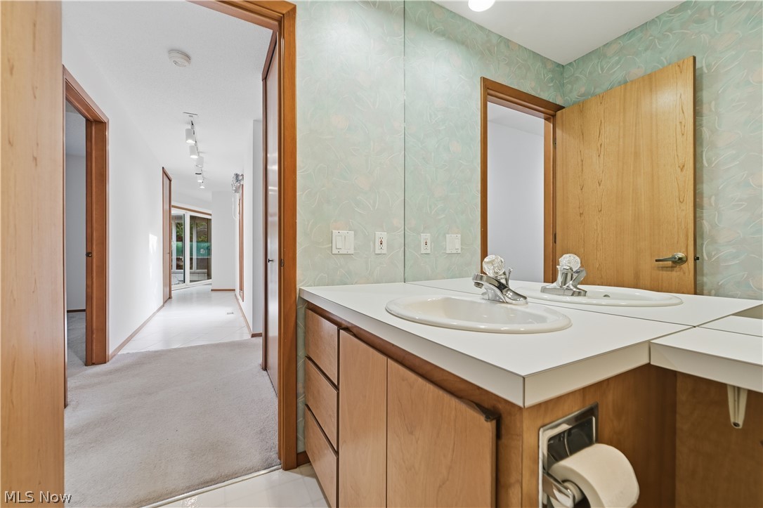 12302 Kronos Court Strongsville OH 44149