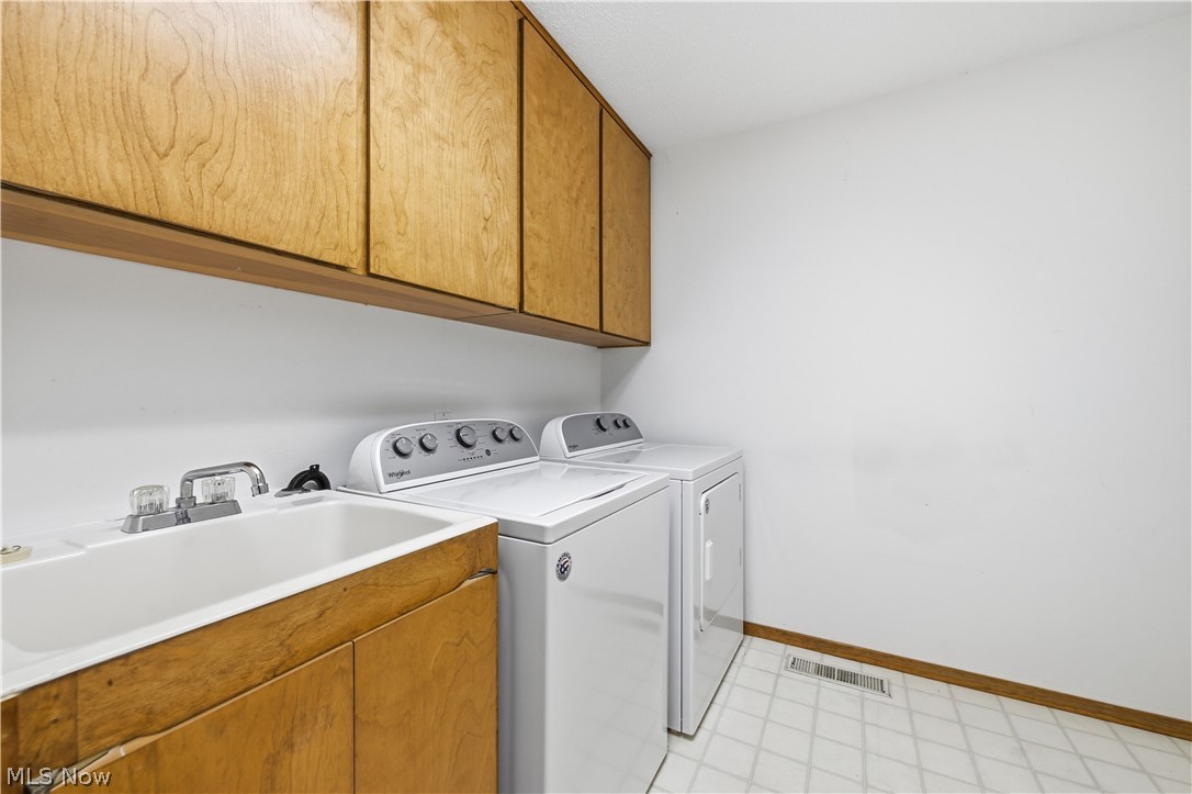 12302 Kronos Court Strongsville OH 44149