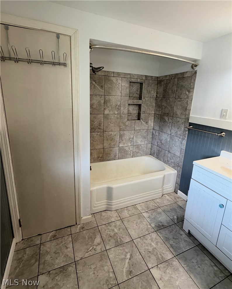 152 Fairdale Avenue Campbell OH 44405