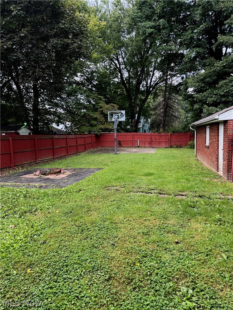 152 Fairdale Avenue Campbell OH 44405