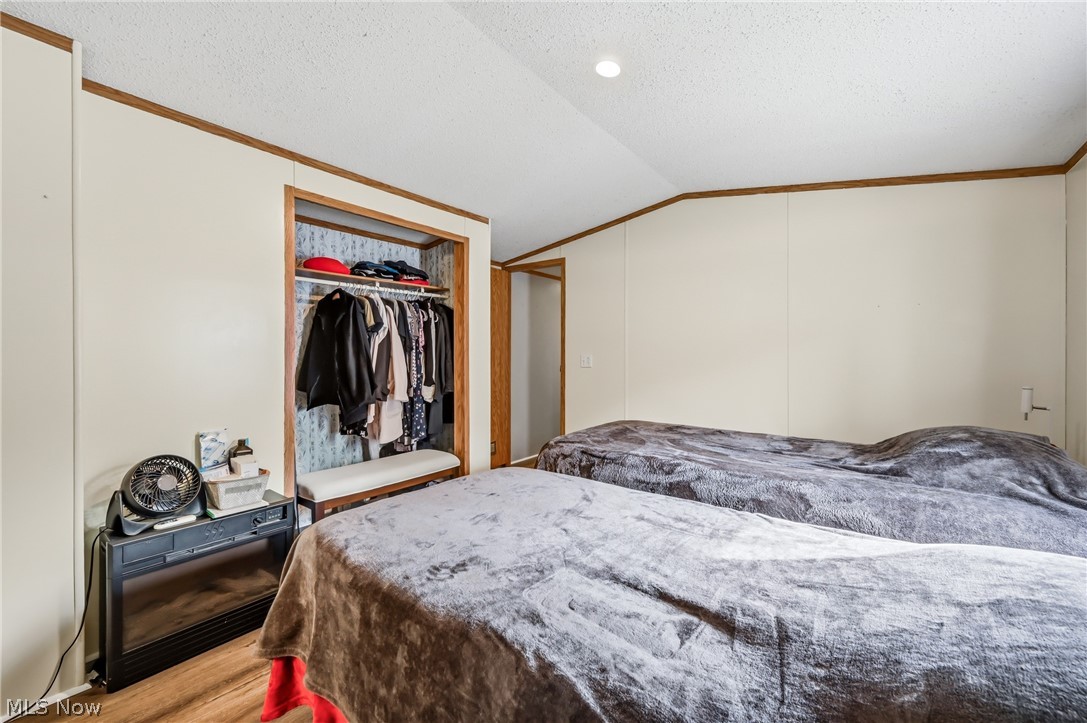 18 Oakwood Drive Beloit OH 44609