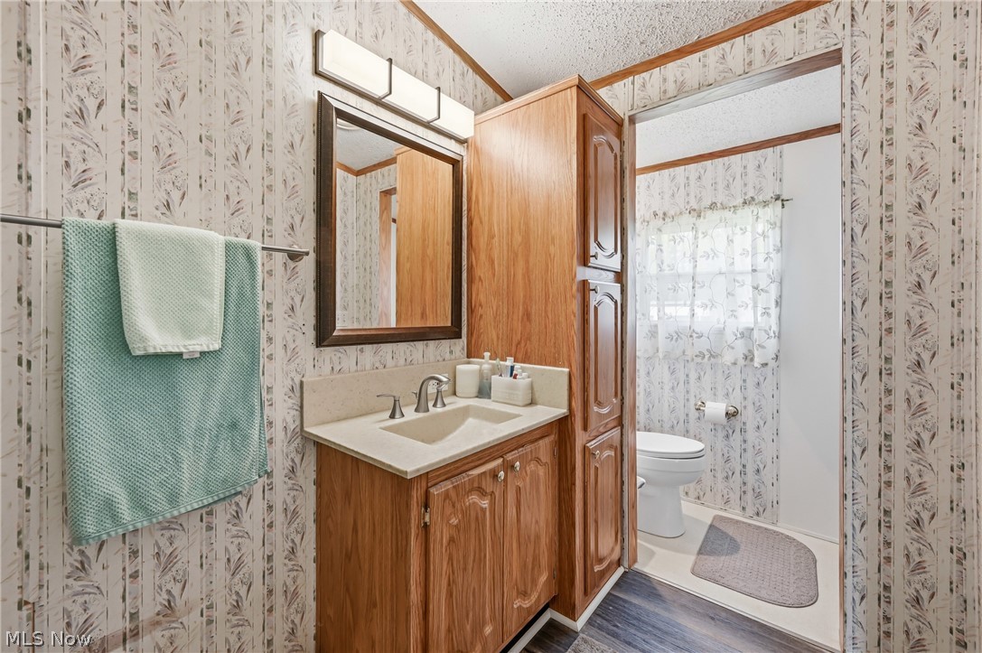 18 Oakwood Drive Beloit OH 44609