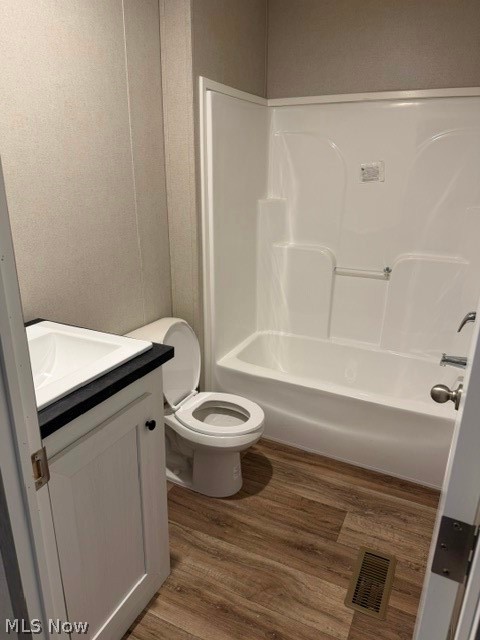 1 Silver Pond Drive Apple Creek OH 44606