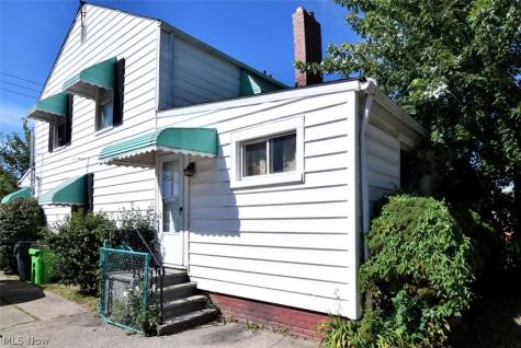 1427 E 252nd Street Euclid OH 44117